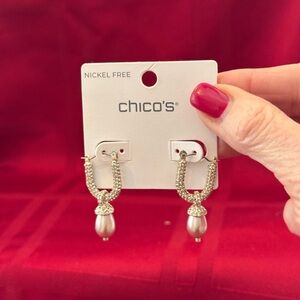 NWT Chico's Silver and Pearl Drop Earrings
